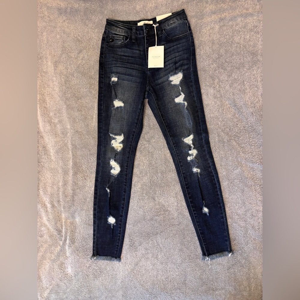 KanCan Dark Wash Distressed Skinny Jeans NWT Size 26